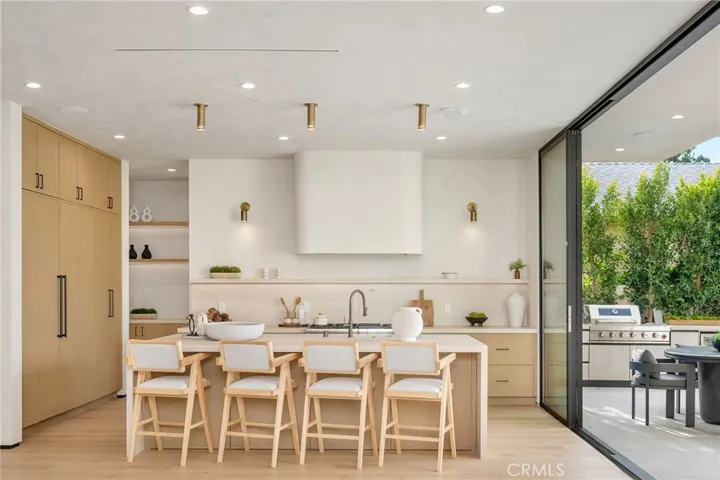 15447 Huston, Sherman Oaks, California 91403