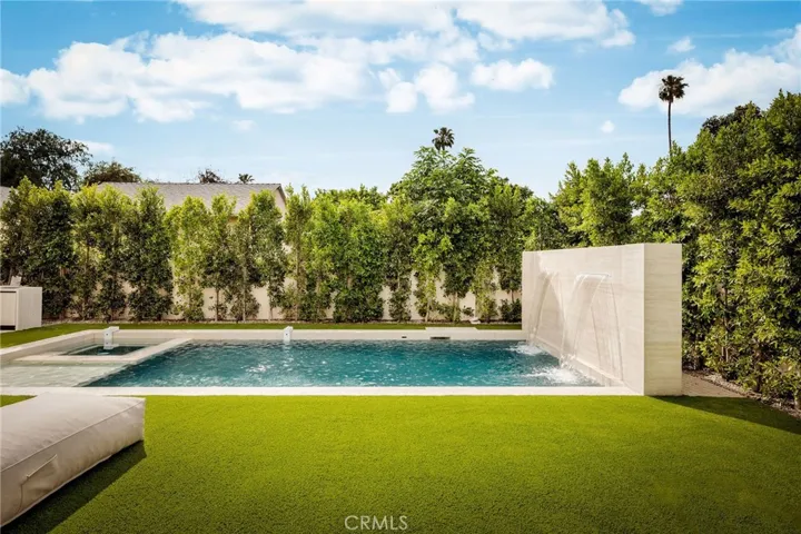 15447 Huston, Sherman Oaks, California 91403