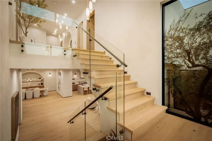 15447 Huston, Sherman Oaks, California 91403