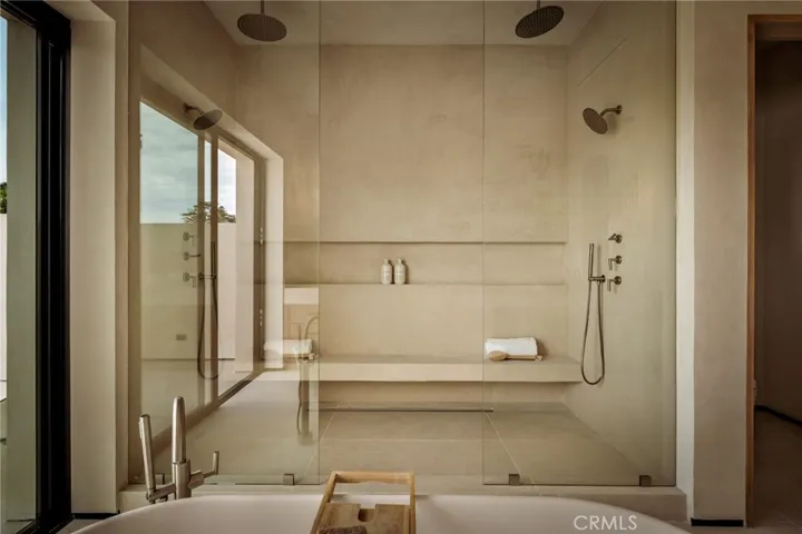 15447 Huston, Sherman Oaks, California 91403