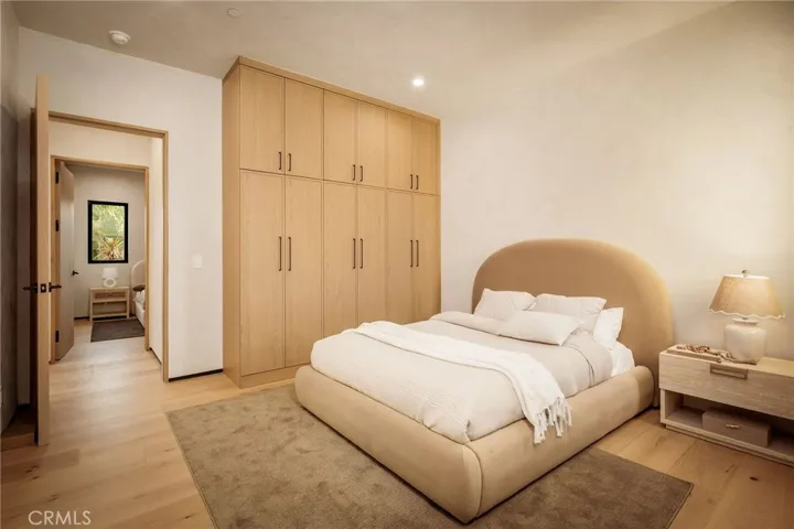15447 Huston, Sherman Oaks, California 91403