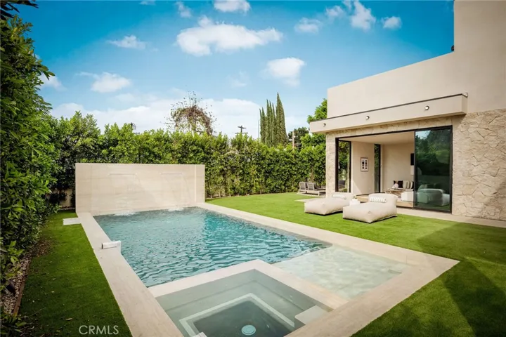 15447 Huston, Sherman Oaks, California 91403