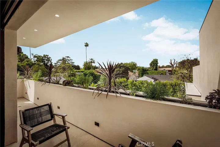 15447 Huston, Sherman Oaks, California 91403