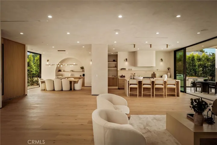 15447 Huston, Sherman Oaks, California 91403