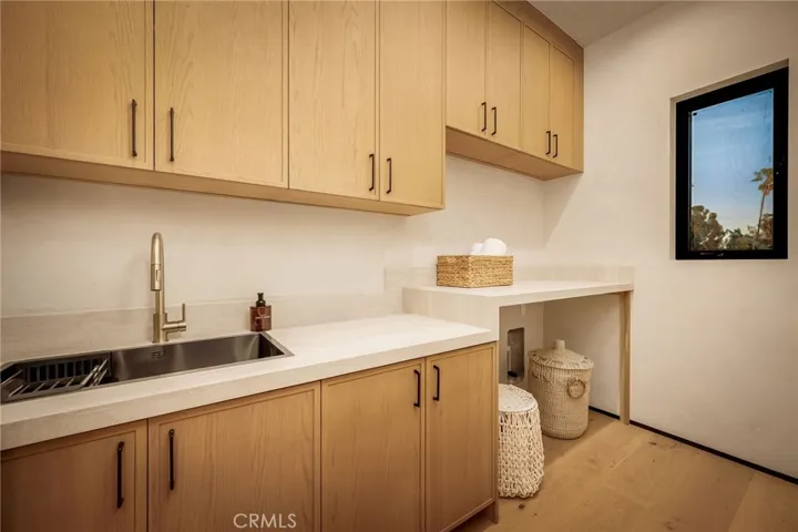 15447 Huston, Sherman Oaks, California 91403