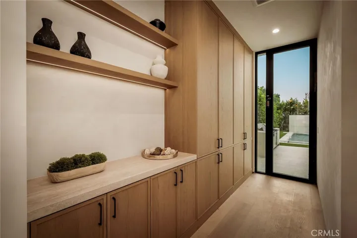 15447 Huston, Sherman Oaks, California 91403