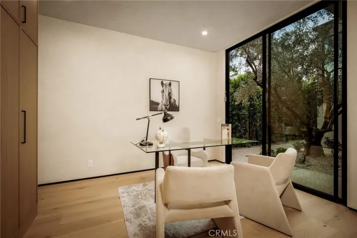 15447 Huston, Sherman Oaks, California 91403