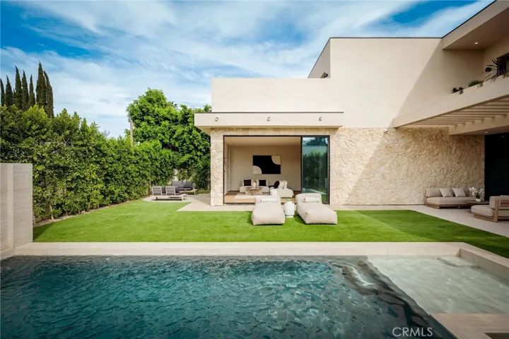 15447 Huston, Sherman Oaks, California 91403