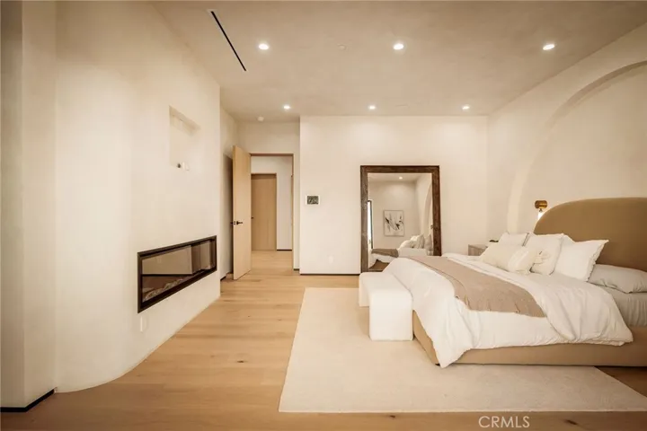 15447 Huston, Sherman Oaks, California 91403