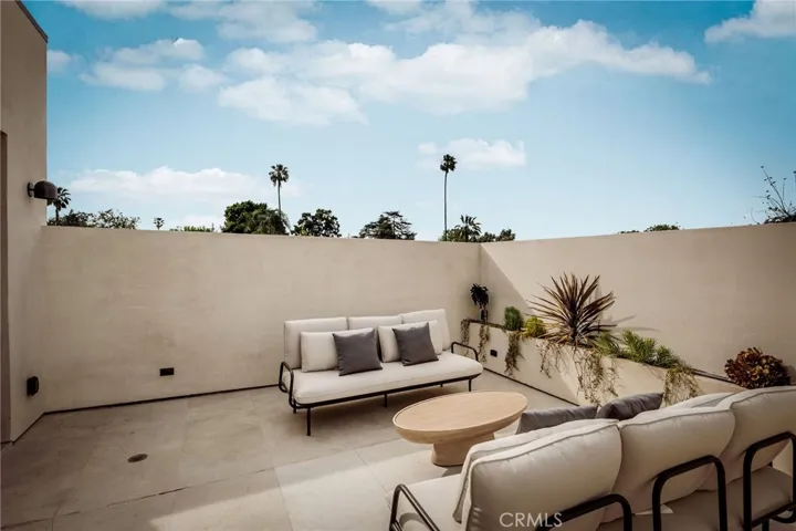 15447 Huston, Sherman Oaks, California 91403