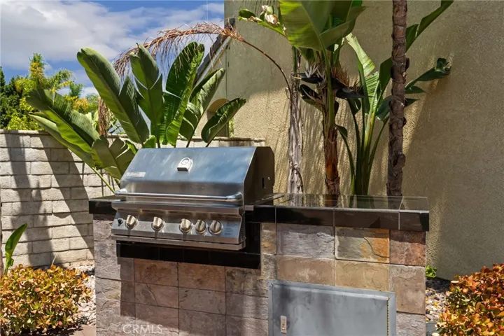 2740 Rockwood Drive, Riverside, California 92503