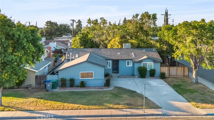 902 Granada, Los Banos, California 93635