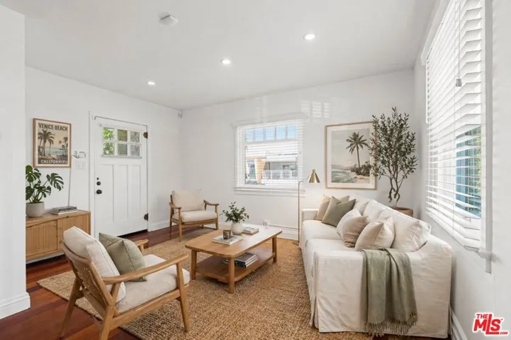 307 6th Avenue, Venice, California 90291
