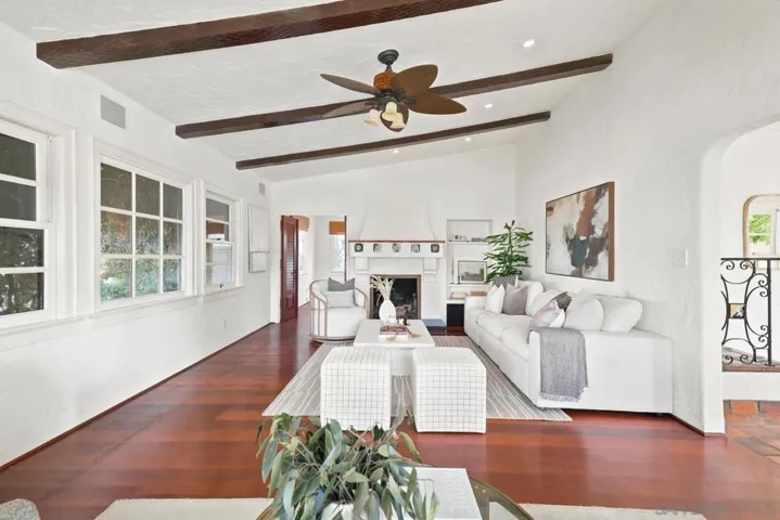 2521 Collier Ave, San Diego, California 92116