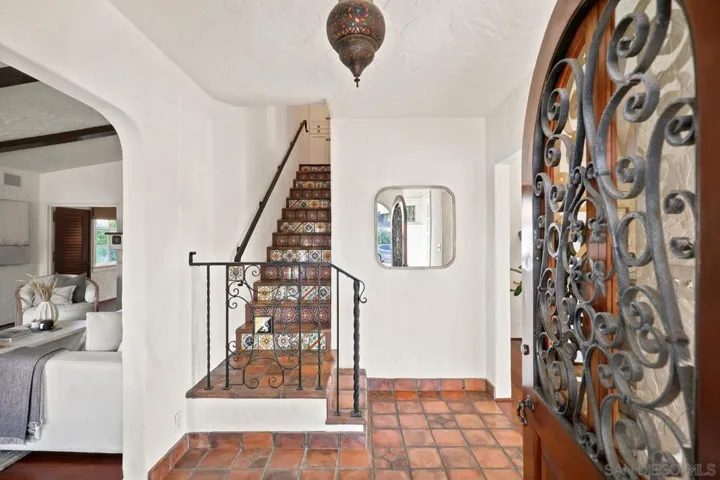 2521 Collier Ave, San Diego, California 92116