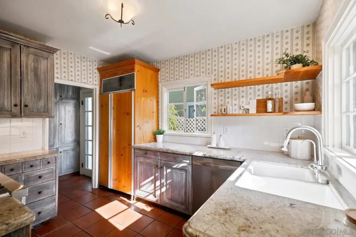2521 Collier Ave, San Diego, California 92116