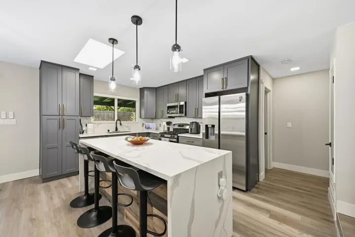 1223 Rock Springs Rd., San Marcos, California 92069