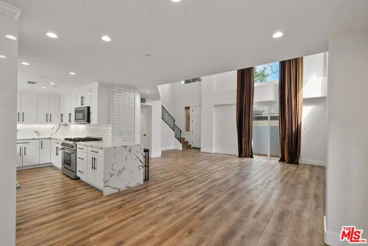 1107 Princeton Street 105, Santa Monica, California 90403