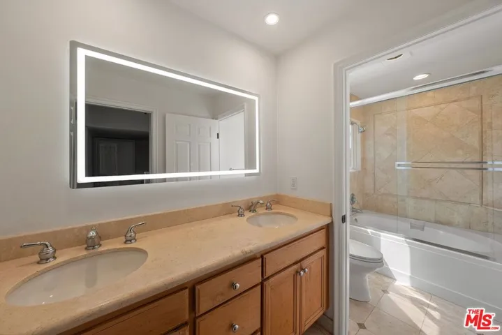1107 Princeton Street 105, Santa Monica, California 90403