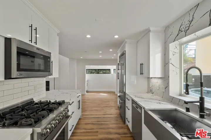 1107 Princeton Street 105, Santa Monica, California 90403