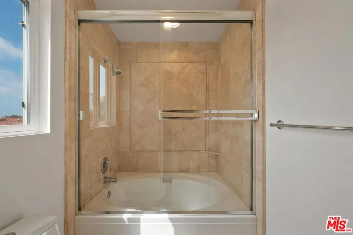 1107 Princeton Street 105, Santa Monica, California 90403