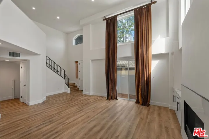 1107 Princeton Street 105, Santa Monica, California 90403