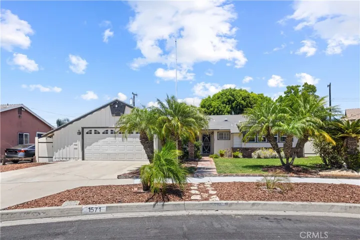 1571 W Pacific, Anaheim, California 92802