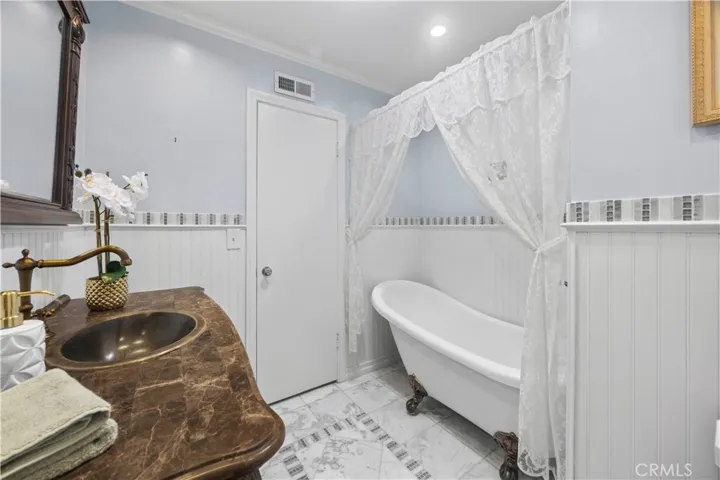 1571 W Pacific, Anaheim, California 92802