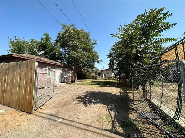 Back unit, Alley access