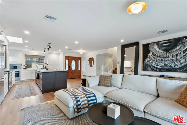 19428 Kemp Avenue, Carson, California 90746