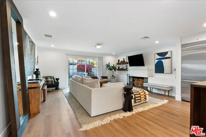 19428 Kemp Avenue, Carson, California 90746