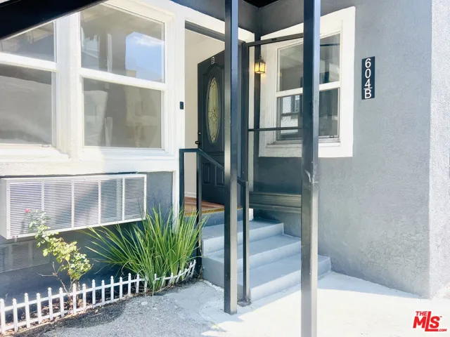 604 E Chevy Chase Drive B, Glendale, California 91205