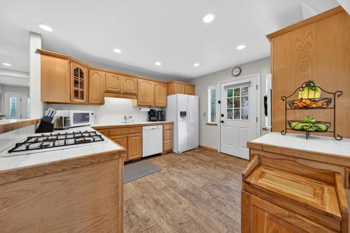 458 Peninsula Drive, Westwood, California 96137