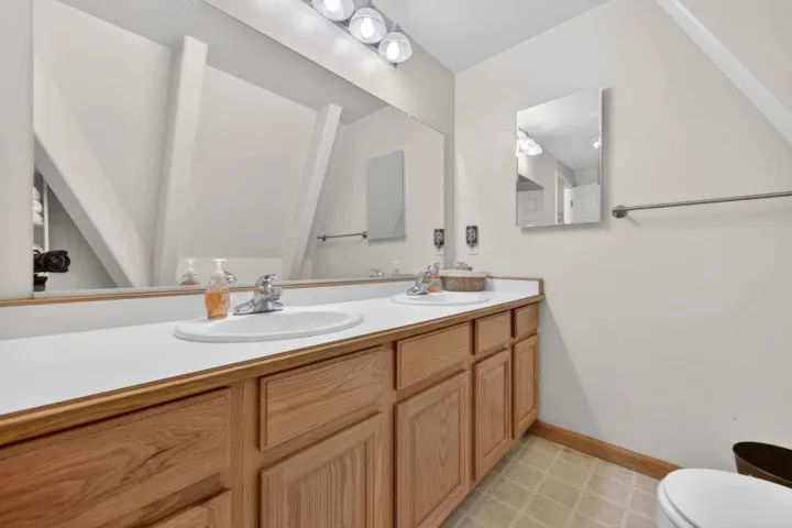 458 Peninsula Drive, Westwood, California 96137