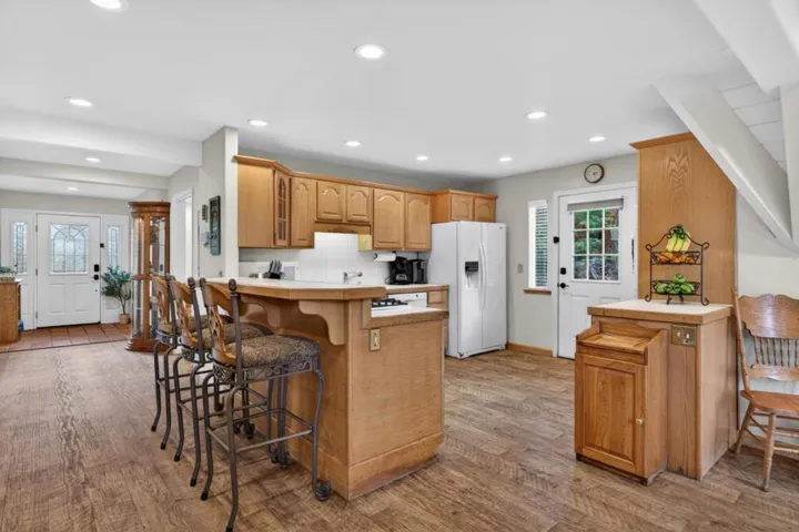 458 Peninsula Drive, Westwood, California 96137