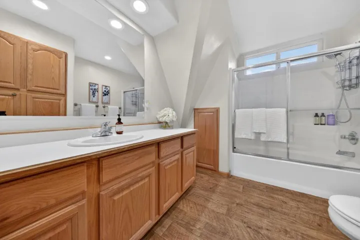458 Peninsula Drive, Westwood, California 96137