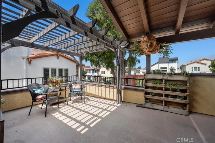118 Glendora Avenue, Long Beach, California 90803
