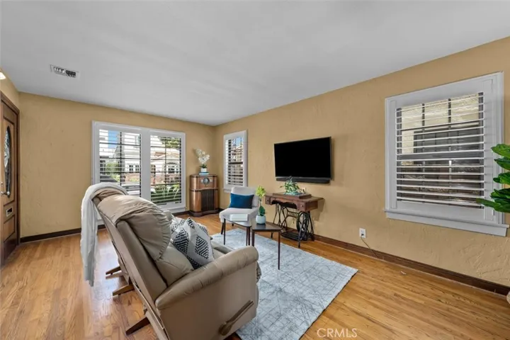 118 Glendora Avenue, Long Beach, California 90803