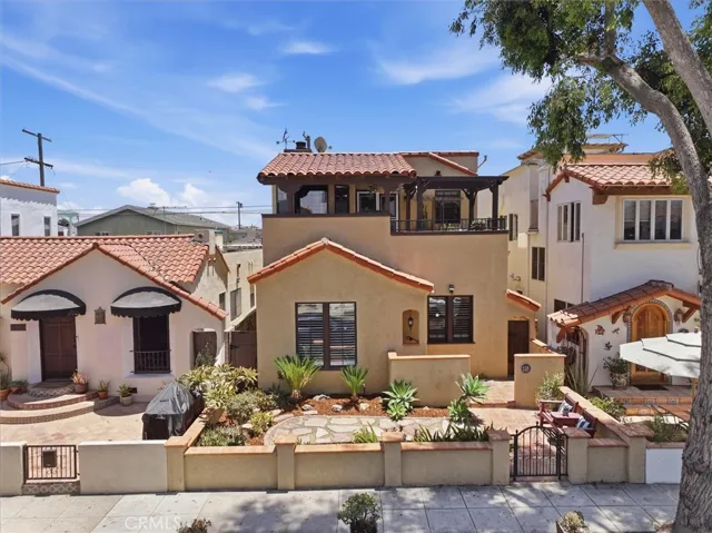 118 Glendora Avenue, Long Beach, California 90803
