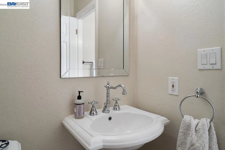 531 Jones Place, Walnut Creek, California 94597
