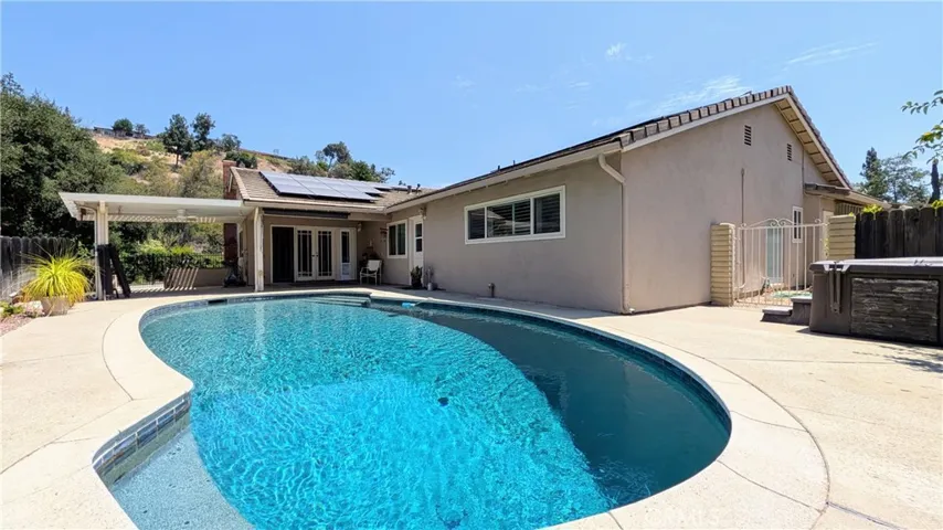 2397 N San Benito Court, Claremont, California 91711