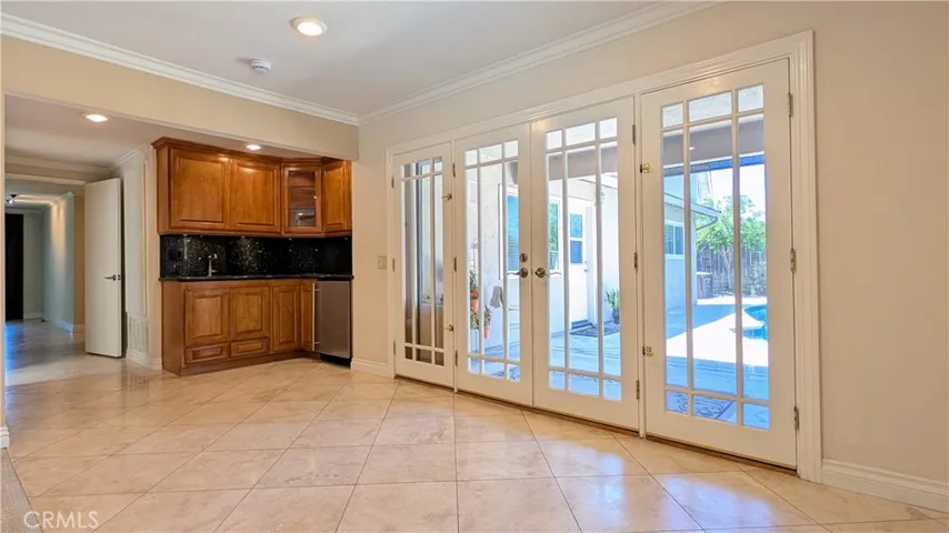 2397 N San Benito Court, Claremont, California 91711