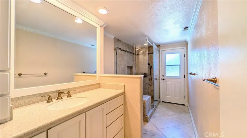 2397 N San Benito Court, Claremont, California 91711