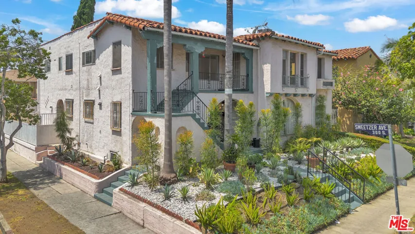 8300 Blackburn Avenue, Los Angeles, California 90048