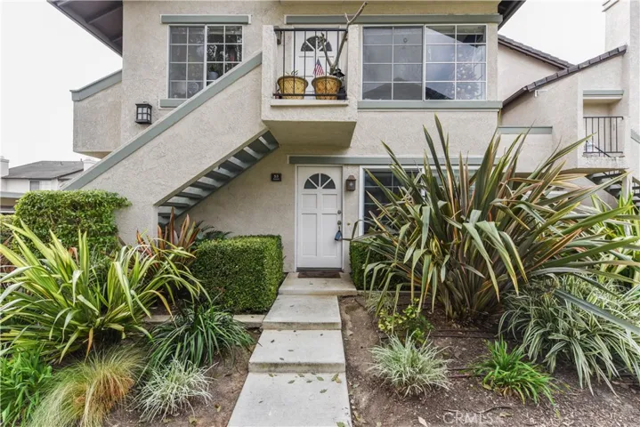 53 Oxford 14, Irvine, California 92612