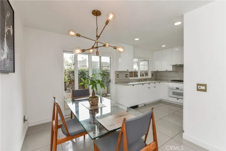 53 Oxford 14, Irvine, California 92612