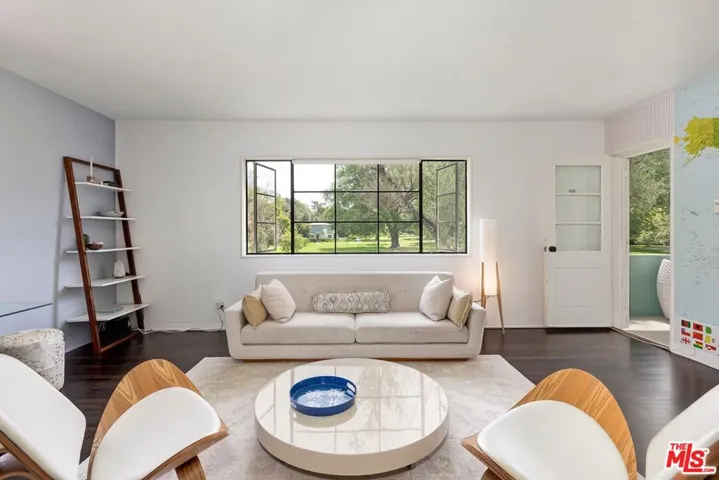 5587 1/2 Village, Los Angeles, California 90016
