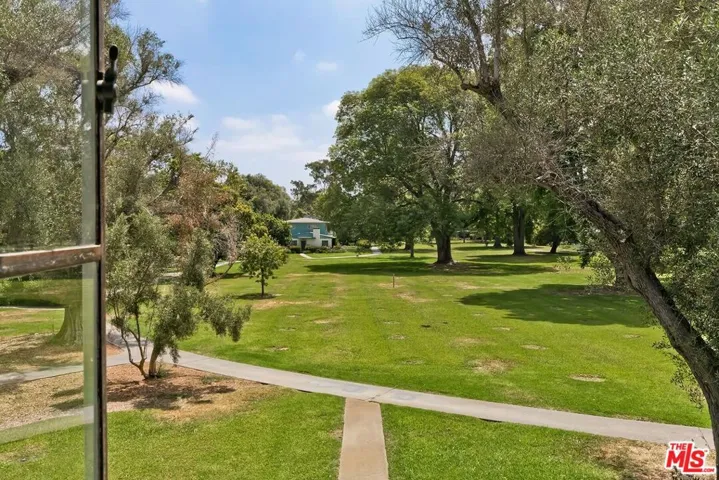5587 1/2 Village, Los Angeles, California 90016