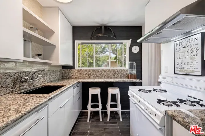 5587 1/2 Village, Los Angeles, California 90016