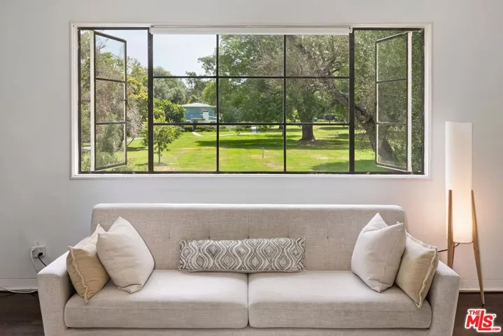 5587 1/2 Village, Los Angeles, California 90016